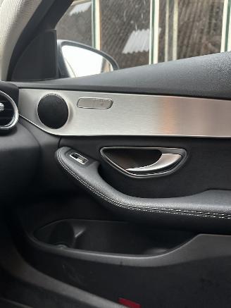 Mercedes C-klasse Estate 350 e picture 12