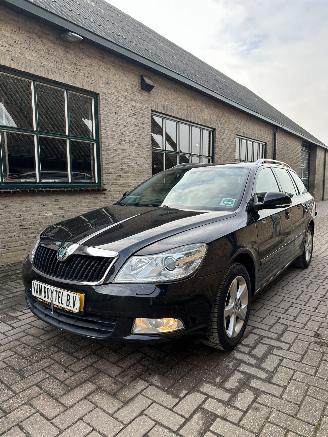 Unfallwagen Skoda Octavia Combi 1.2 TSI Elegance Business Line 2012/1