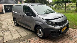 skadebil auto Peugeot Partner 1.5 BlueHDi 100 S&S L1 2022/10