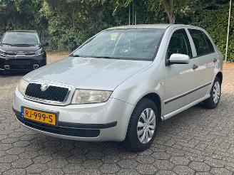 skadebil auto Skoda Fabia 1.4 - 16V ( inruil auto ) 2003/7