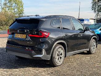 BMW iX1 eDrive 20 67 KWH. ( schroefschade ) picture 4