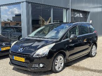 skadebil auto Peugeot 5008 1.6 THP 7Persoons Automaat 2011/1