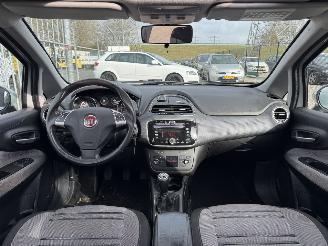 Fiat Punto Evo 1.3 M-Jet Dynamic picture 16