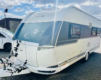 damaged caravans Hobby  540 UL DE LUXE  airco, mover, fietsenrek, oven en luifel 2015/6