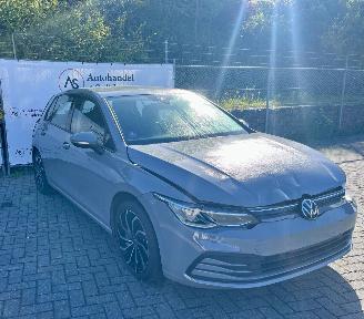 Voiture accidenté Volkswagen Golf VIII Lim. Life eTSI 2023/11