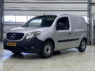 krockskadad bil auto Mercedes Citan 109 CDI BlueEFFICIENCY 2013/7