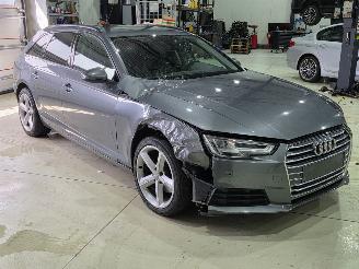 Audi A4 Avant 2.0 TDI B9 S line picture 6