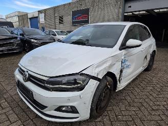  Volkswagen Polo 1.0 TSI DSG Highline Led Navi Leder Ecc Acc Stoelverw. Beats-Audio 85KW/116PK 2018/2
