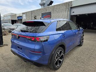 Auto incidentate Volkswagen T-Roc R-Line 1.5eTSI Head-Up IQ-Light SurroundView Virtual Keyless Sfeerverl. Acc Stuurverw. Drive-Mode 110KW/150PK 2025/11