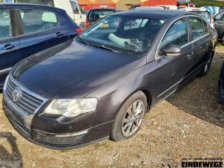 Salvage car Volkswagen Passat Passat (3C2), Sedan, 2005 / 2010 2.0 FSI 16V 2007/2