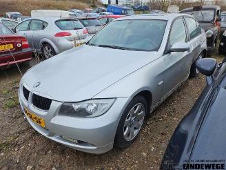 Uttjänta bilar auto BMW 3-serie 3 serie (E90), Sedan, 2005 / 2011 320i 16V 2005/7