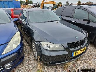 Coche siniestrado BMW 3-serie 3 serie (E90), Sedan, 2005 / 2011 325i 24V 2006/7