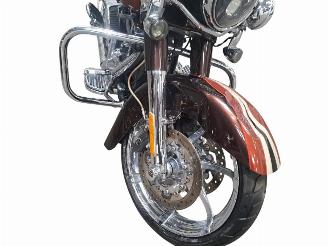 Harley-Davidson Street Glide CVO picture 19