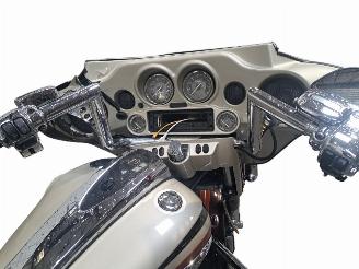 Harley-Davidson Street Glide CVO picture 24