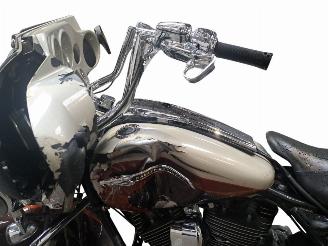 Harley-Davidson Street Glide CVO picture 16