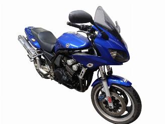 dañado motos Yamaha FZ 6 Fazer  2003/8