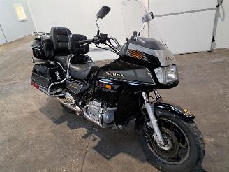 krockskadad bil motor Honda GoldWing ASPENCADE 1987/7