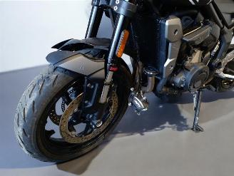 Triumph Trident 660  picture 15