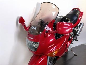 Kawasaki ZZ - R 600  picture 8
