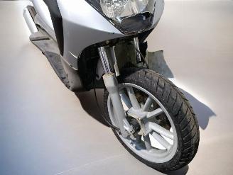 Piaggio  BEVERLY picture 19