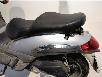 Piaggio  BEVERLY picture 11