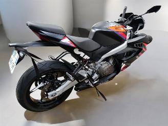 Aprilia  RS picture 2