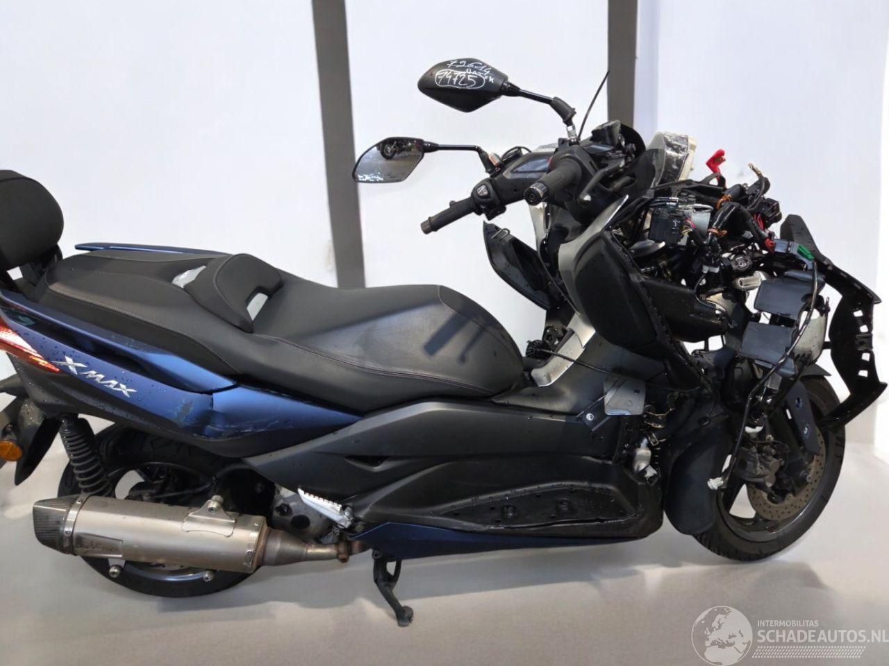 Yamaha  XMAX