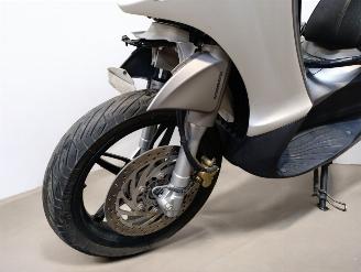 Piaggio  BEVERLY picture 7