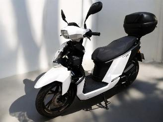 Peugeot  TWEET picture 19