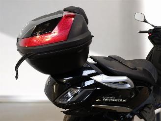 Peugeot  METROPOLIS picture 11