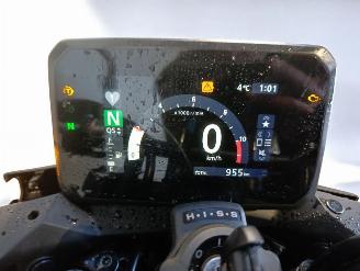 Honda CB 750 HORNET picture 2