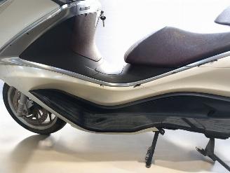 Yamaha  X10 picture 9