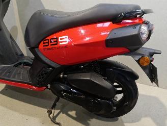 Peugeot  STREET ZONE picture 8