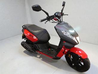danneggiata scooter Peugeot  STREET ZONE 2019/1