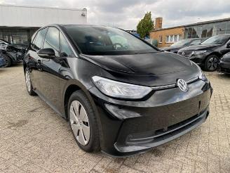 Voiture accidenté Volkswagen ID.3 Pro *NAVI - KAM* 2025/5