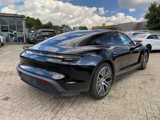 krockskadad bil auto Porsche Taycan * NAV - BOSE - KAM * 2022/1