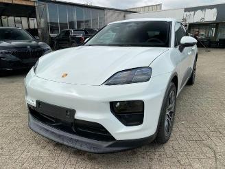 Uttjänta bilar auto Porsche Macan 4 *PANO - BOSE - NAVI - KAM* 2025/6