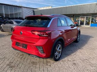Voiture accidenté Volkswagen T-Roc 1.5 TSI DSG R-Line * KAM - NAV - PANO * 2022/9