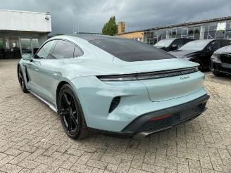 Schadeauto Porsche Taycan Turbo S *PCCB - SOFTCLOSE - PANORAMA* 2024/5
