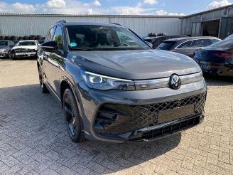 krockskadad bil auto Volkswagen Tiguan 2.0 TDI DSG 4Motion R-Line *KAM - NAVI * 2024/7