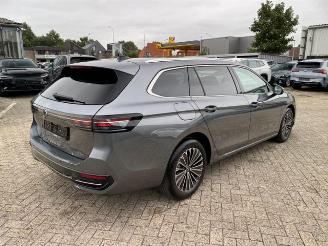 Schadeauto Volkswagen Passat Var. 2.0 TDI DSG Elegance 4Motion *PANO* 2024/10