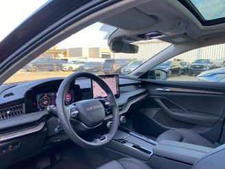 Skoda Superb Combi 1.5 TSI iV L&K *HEAD-UP - PANO-AHK* picture 26