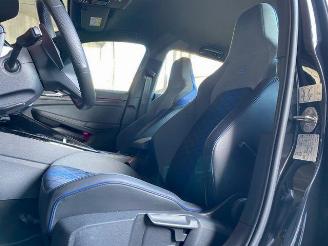 Volkswagen Golf R 4Motion picture 16