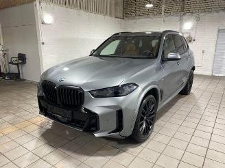 Schadeauto BMW X5 xDrive40d M Sport Pro PANO/HUD/360/AHK/H&K 2024/7