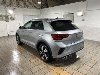 Schadeauto Volkswagen T-Roc 1.5 TSI DSG R-Line AHK/KAM/NAVI 2025/6