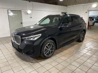 BMW iX1 eDrive20 M Sport KAM/H&K picture 2