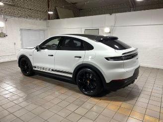 Porsche Cayenne Coupe Turbo E-Hybrid mit GT-Paket HUD picture 4