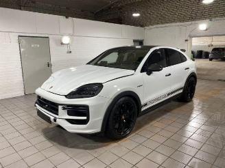 Auto incidentate Porsche Cayenne Coupe Turbo E-Hybrid mit GT-Paket HUD 2024/12