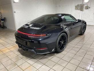 uszkodzony samochody osobowe Porsche 911 Targa 4 GTS T-Hybrid PCCB/LIFT/NACHTSICHT 2024/11