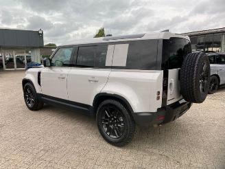 skadebil auto Land Rover Defender S 110 D200 AWD PANO/HUD/360/NAVI 2026/3